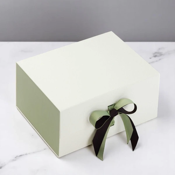 box-with-ribbon-closure-in-affordable-price