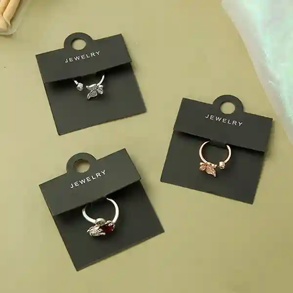 custom jewelry hand tags