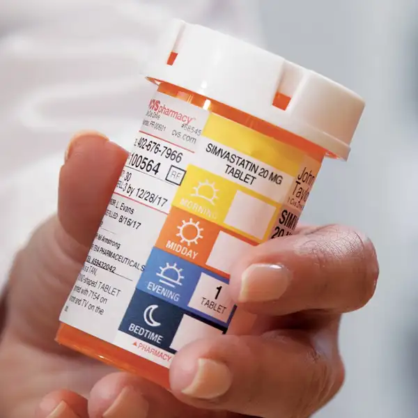 custom-pill-bottles