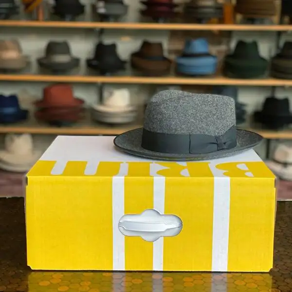 customize-hat-boxes-wholesale-in-bulk