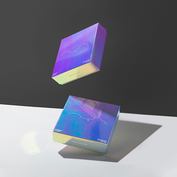 holographic rigid packaging