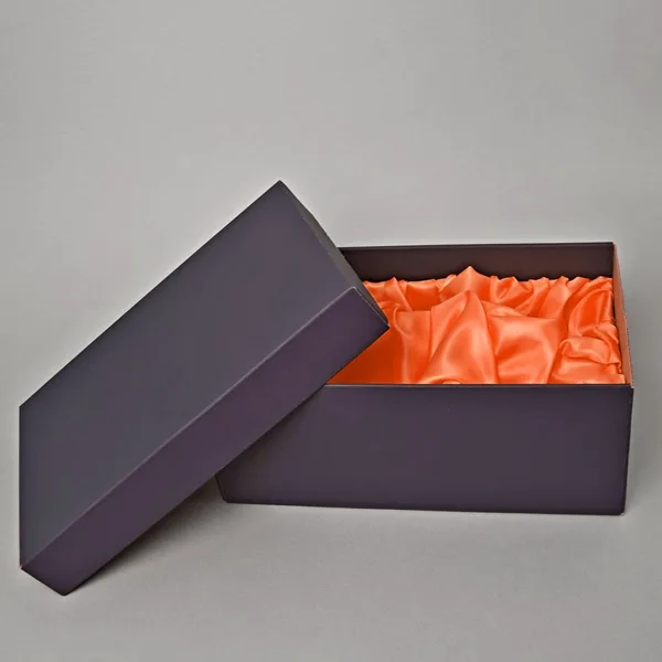 satin-lined-gift-boxes
