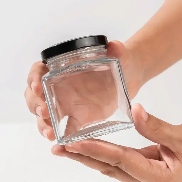 square-glass-jars-in-bulk